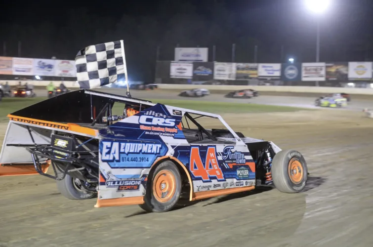 Hess double dips Saturday at Stateline